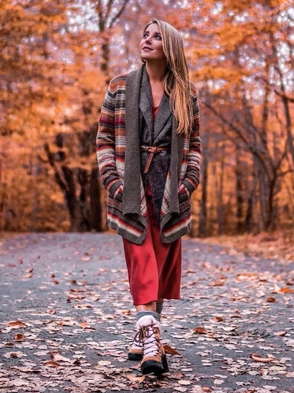 NEIMAN MARCUS $225 • size large • fall cabin core cardigan